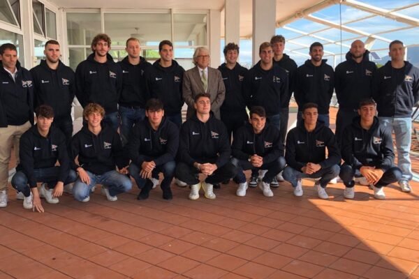 Posillipo, presentata squadra A1 di pallanuoto, Parisio: “Identità e appartenenza il nostro credo”