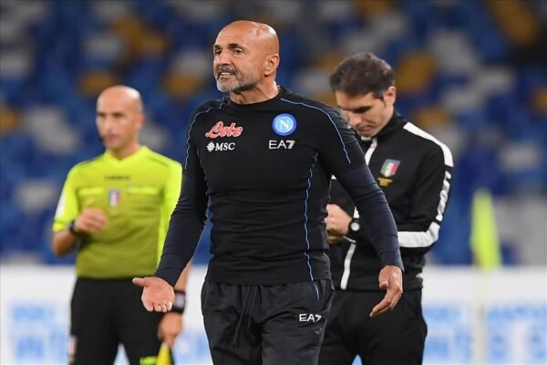 Spalletti: “Ora abbiamo tutti contro, mi dispiace per Lozano”