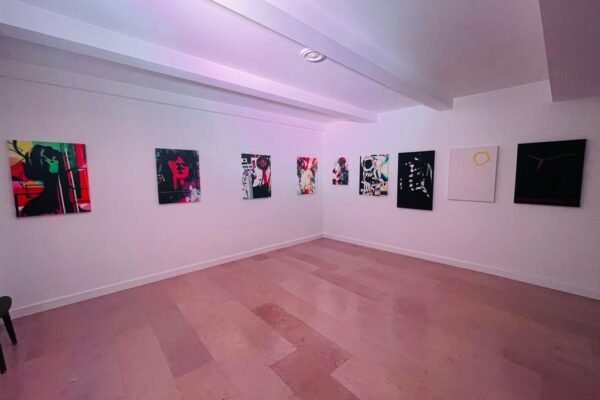 Musica e donna, mostra di Davide Cuman a Lucrino