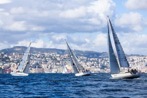 Vela, l’Invernale di Napoli compie cinquant’anni: si parte domenica 7