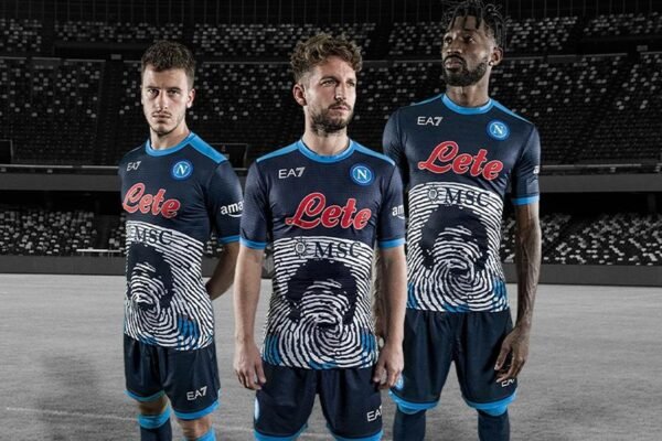 Maradona Game, ecco la maglia celebrativa del Napoli per il Pibe de Oro