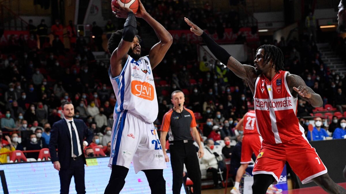 Gevi Napoli da sballo, a Varese arriva la quinta vittoria di fila