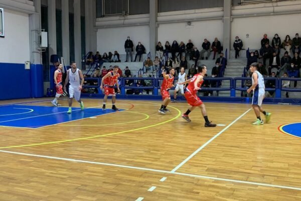 Centro Ester, superato in scioltezza il basket Vesuvio