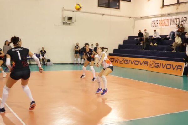 Fiamma Torrese sconfitta, Amanda Volley travolgente