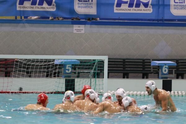 Posillipo, alla Scandone arriva la Roma nuoto