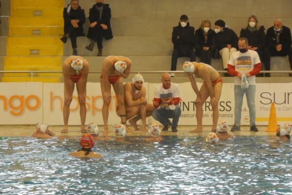 Rari Nantes Salerno sconfitta in casa dalla Telimar Palermo