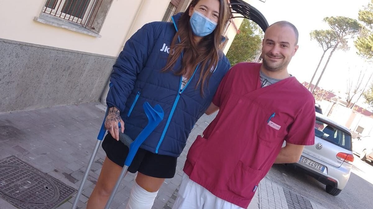 Napoli femminile, Deppy Chatzinikolaou operata con successo