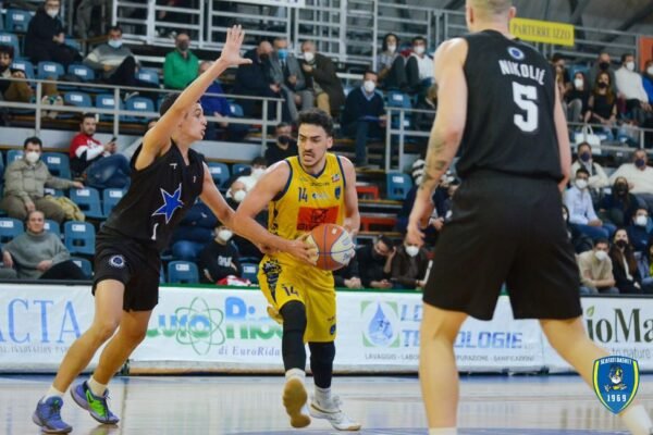 Givova Scafati, superata la Stella Azzurra e la vetta è solitaria