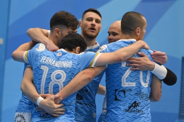 Napoli Futsal spettacolo a Cercola, con il Petrarca finisce in parità
