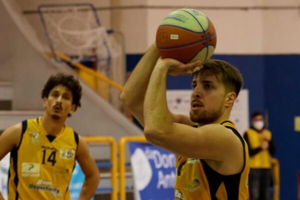 Virtus Pozzuoli vince derby con Forio dopo due supplementari