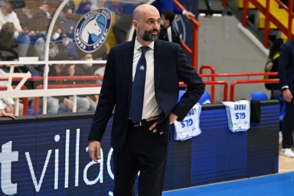 Gevi Napoli, domani sfida a Trieste al PalaBarbuto