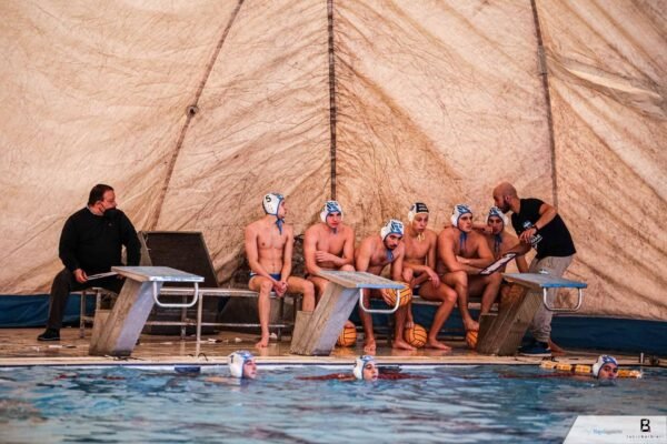 Rari Nantes Napoli sconfitta nel derby, sorride il Nuoto 2000