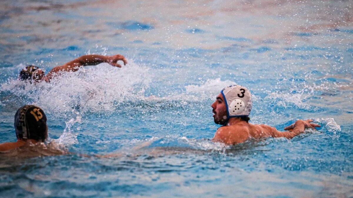 Rari Nantes Napoli, primo derby stagionale contro il Nuoto 2000