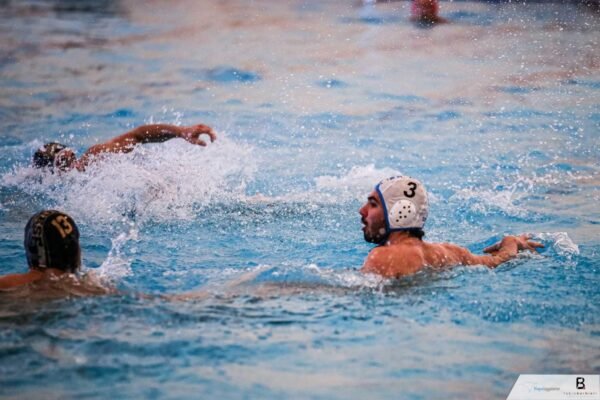 Rari Nantes Napoli, primo derby stagionale contro il Nuoto 2000