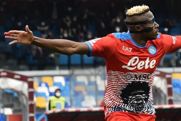 Osimhen: “Lo stadio ci ha aiutato, crediamo ancora nello scudetto”