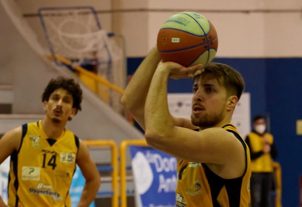 Virtus Pozzuoli, sbancata Ragusa: la corsa salvezza continua