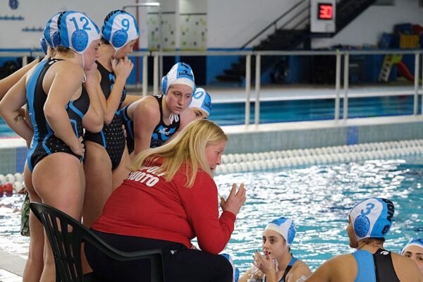 Napoli nuoto, prima sconfitta stagionale contro la Brizz