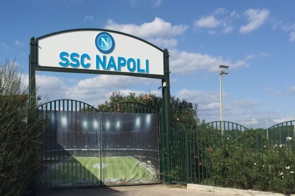 Disfatta di Empoli, Napoli in ritiro permanente da martedì
