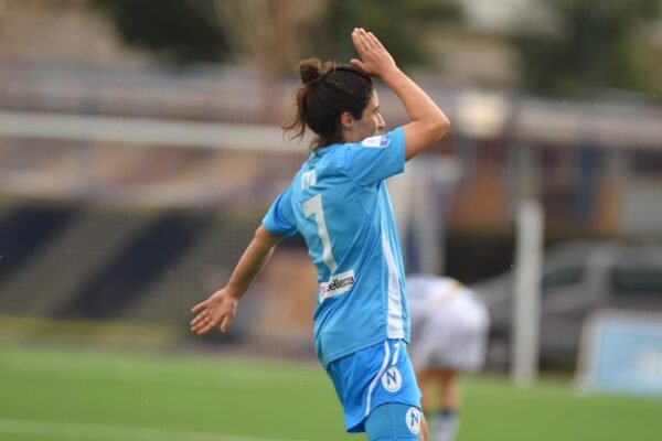Pinna carica il Napoli femminile: “Determinate a battere la Lazio”
