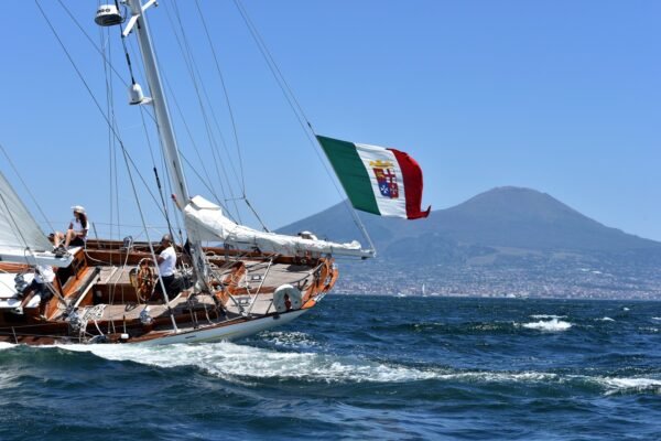 Vele d’Epoca, Circolo Savoia e Yacht Club Capri in sinergia per l’evento