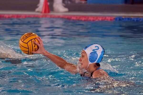 Napoli Nuoto donne, domani il recupero contro il Cosenza