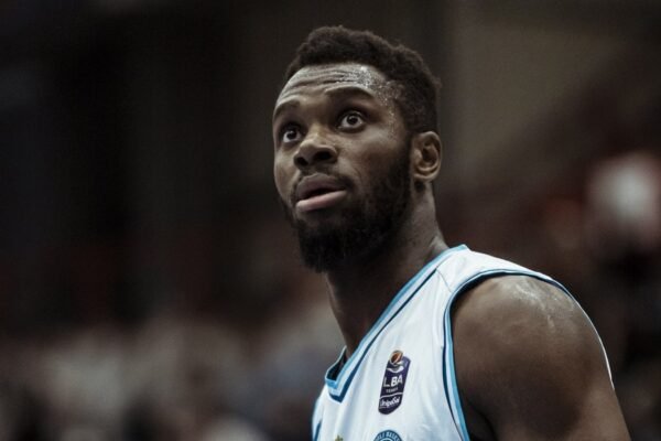 Gevi Napoli rilascia Eric Lombardi