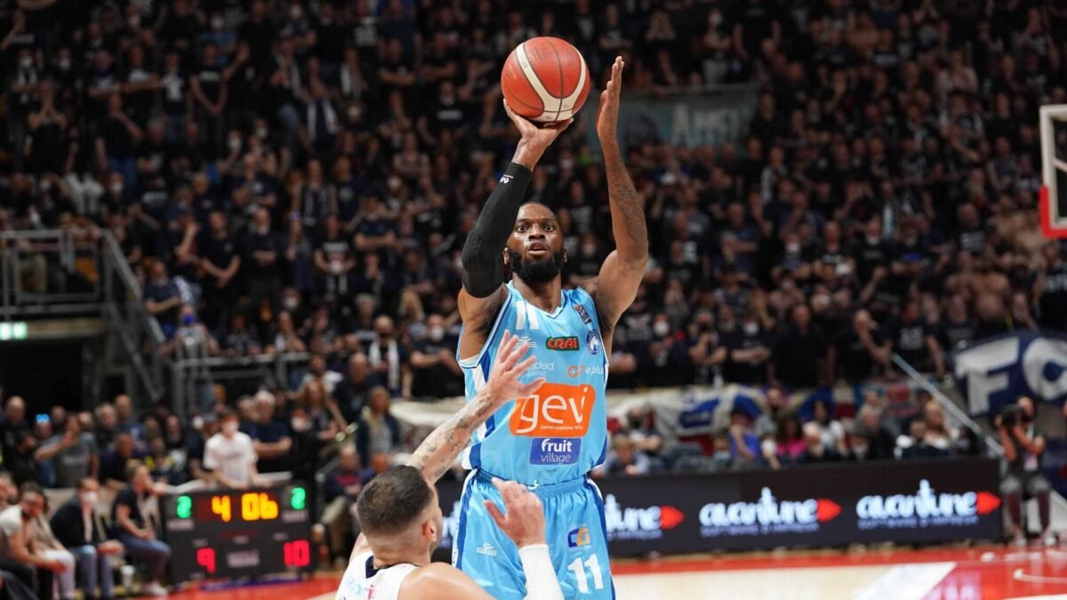 Gevi Napoli, sbancata Bologna e salvezza aritmetica