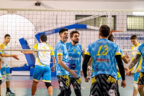 Rione Terra, la carica di Montò per gara1 playoff con Roma Volley
