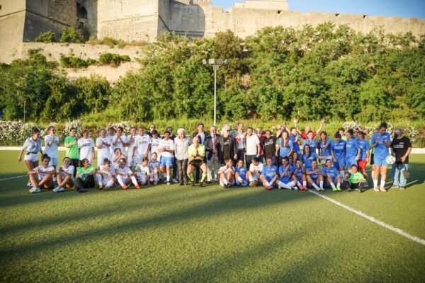 Napoli femminile in A, festa per i dieci anni tra calcio, spettacolo e musica