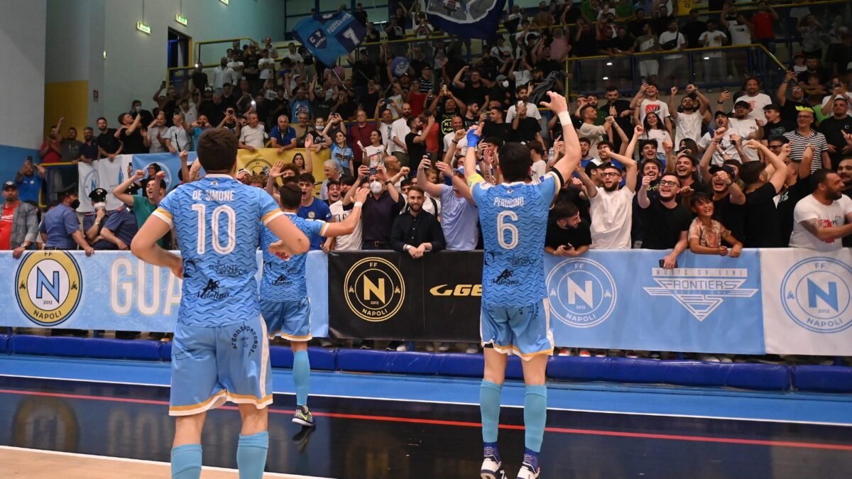 Napoli Futsal turbo in cinque minuti e Avellino va ko: semifinale con Pesaro