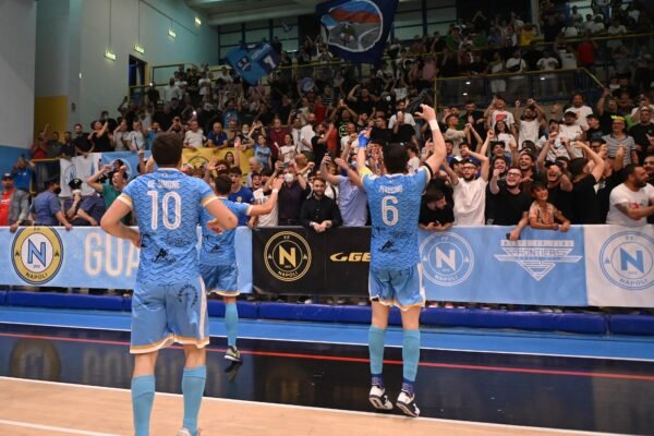 Napoli Futsal turbo in cinque minuti e Avellino va ko: semifinale con Pesaro