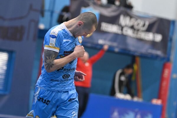 Rodolfo Fortino rinnova con il Napoli Futsal