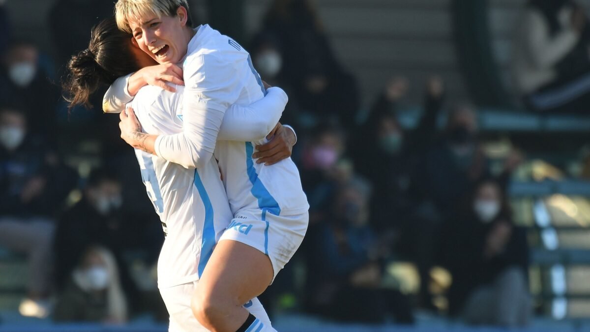 Claudia Mauri resta al Napoli femminile