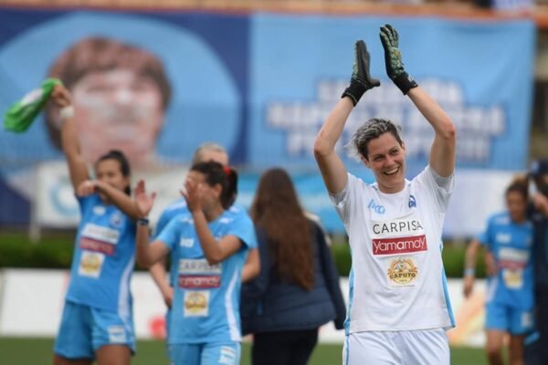 Sabrina Tasselli torna a difendere i pali del Napoli femminile