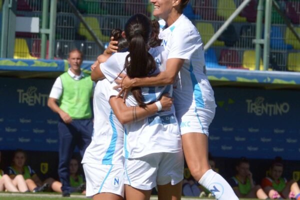 Napoli femminile, domani esordio in casa con Trani