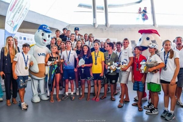 Vela, grande successo ai campionati giovanili di Salerno
