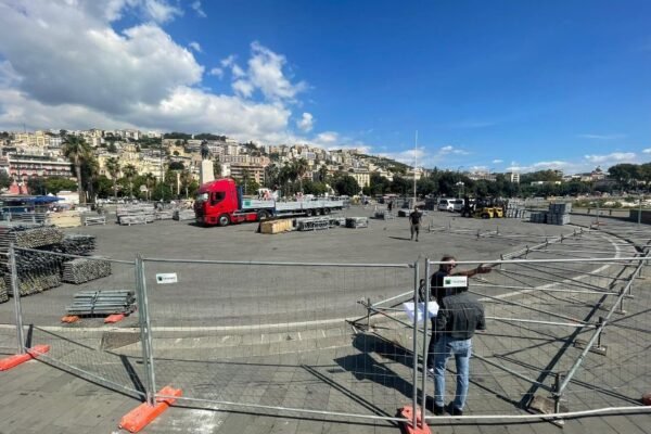 Tennis Napoli Cup, iniziati i lavori per l’Arena sul lungomare