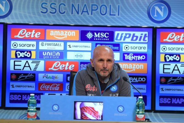 Spalletti: “Kvara non ci sarà, mi aspetto una reazione”