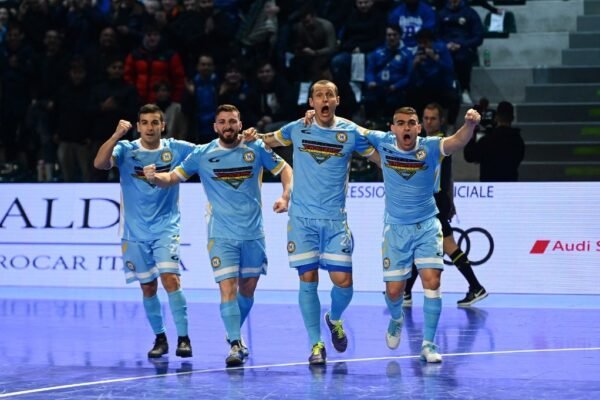Napoli Futsal nel segno del cobra Borruto: Pesaro va ko