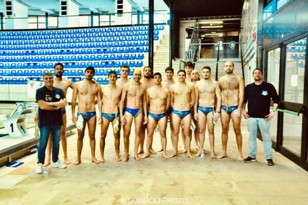 Cesport, terza vittoria di fila contro Napoli nuoto: primato saldo