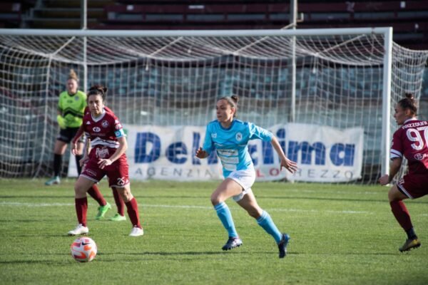 Napoli femminile impegnato a Genova, la carica della Puglisi
