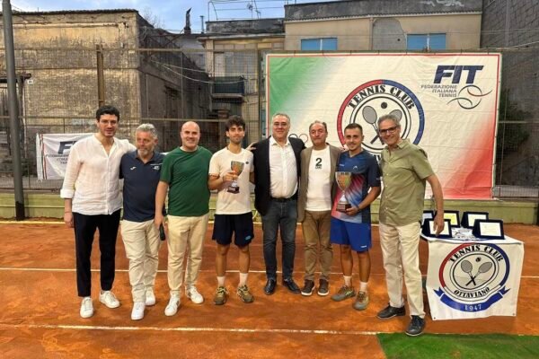 Giuseppe Caparco vince torneo Open tennis Ottaviano