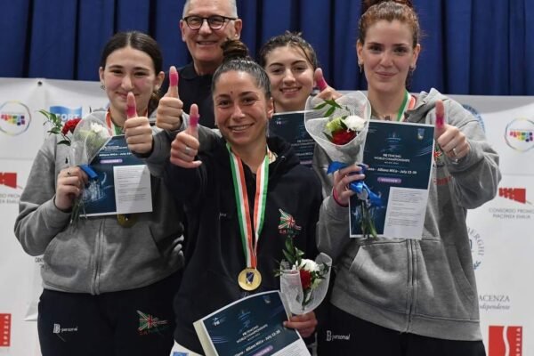 Posillipo, spada femminile promossa in serie A2