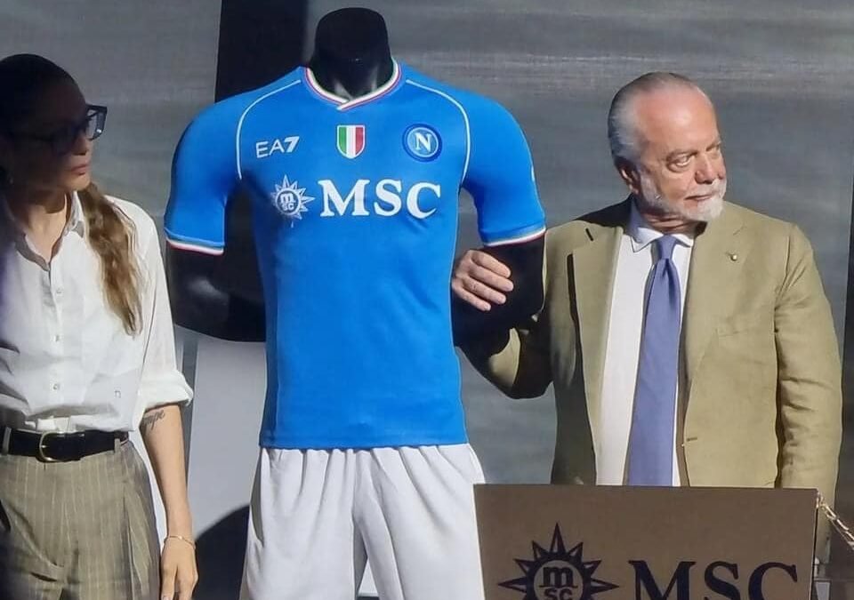 De Laurentiis: “Osimhen resta a meno di offerte indecenti”