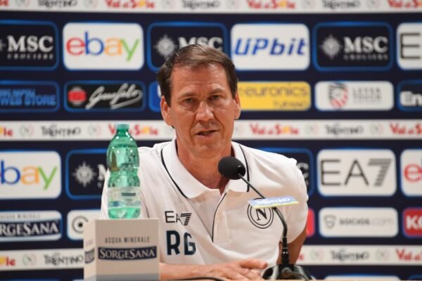 Garcia: “Occhio al Genoa, dobbiamo sprecare di meno”