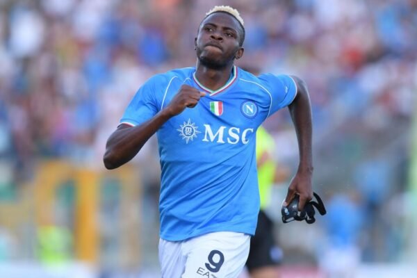 Osimhen e Simeone travolgono i turchi dell’Hatayspor: 4-0