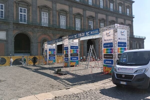 Neapolis Marathon, domani 2500 podisti al via da piazza del Plebiscito