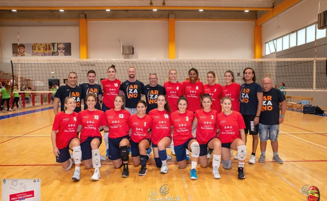 Arzano Volley, domani esordio con il Castellana Grotte