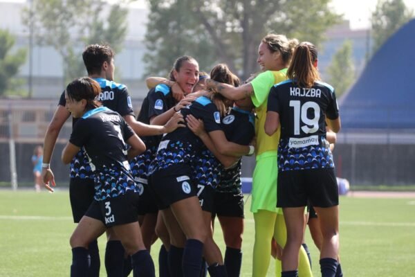 Napoli femminile super, il Como si arrende in Coppa Italia