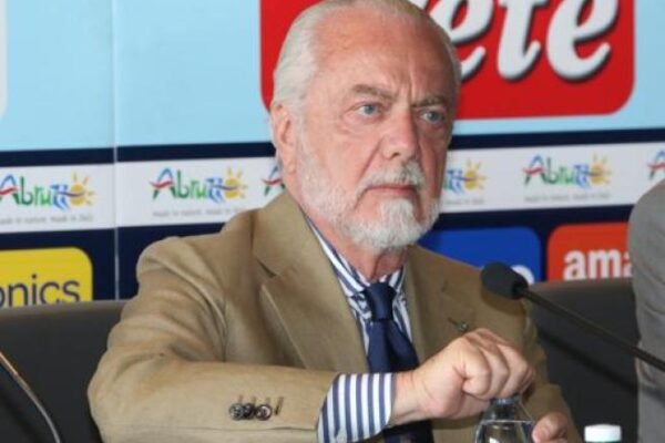 De Laurentiis: “Cambio di guida tecnica traumatico, Conte? Un pettegolezzo”